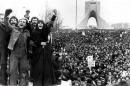 Vivo a 37 años de Revolución de Irán, Imam Khomeini, Dinastía Pahlav.jpg